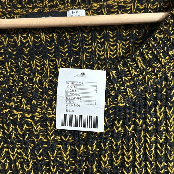 Urban Outfitters Gold and Black Sweater NWT - Picture 7 of 7